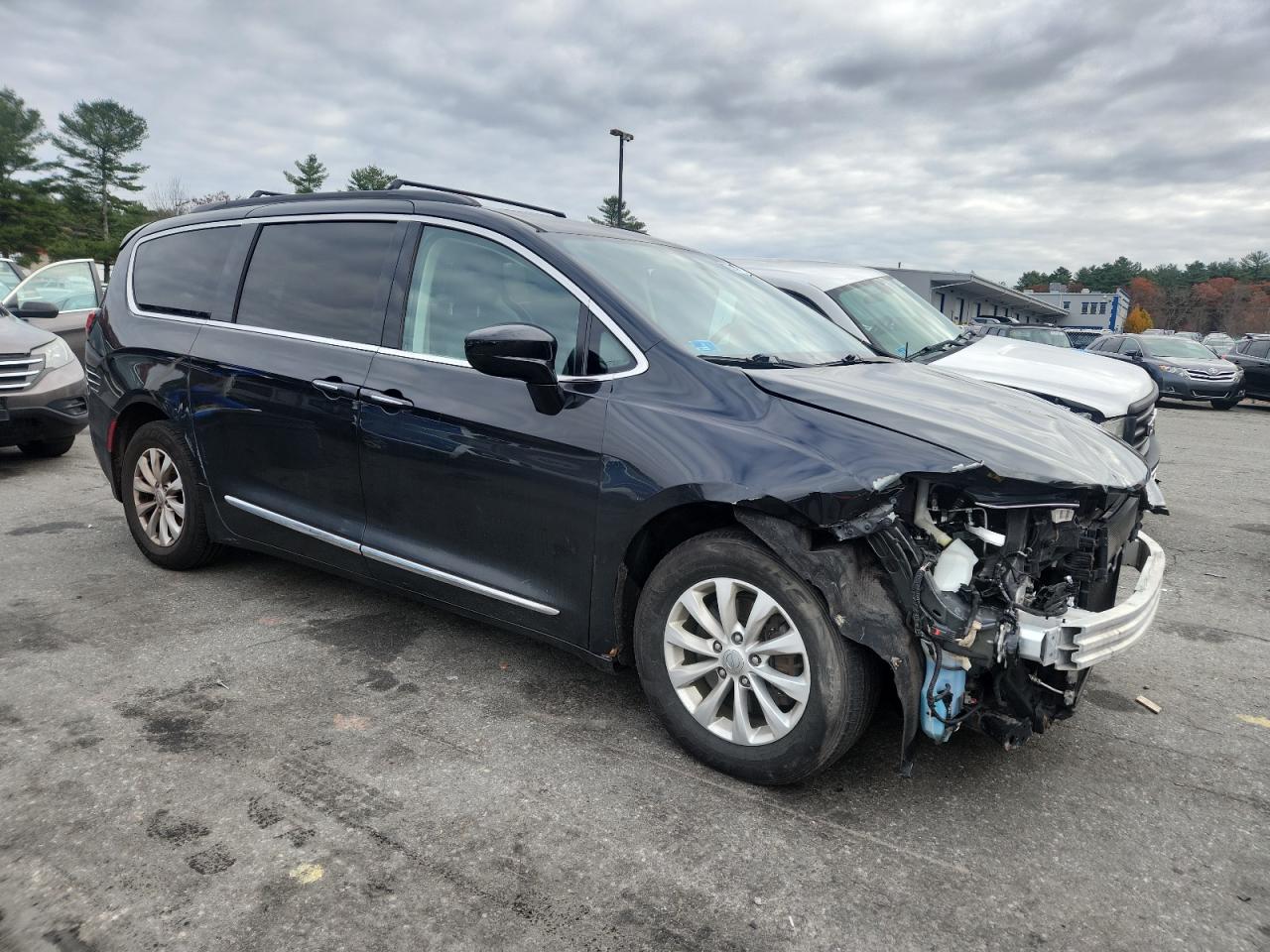 CHRYSLER PACIFICA TOURING L