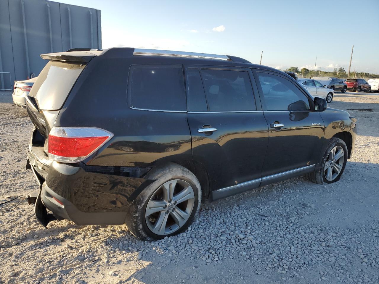 TOYOTA HIGHLANDER LIMITED