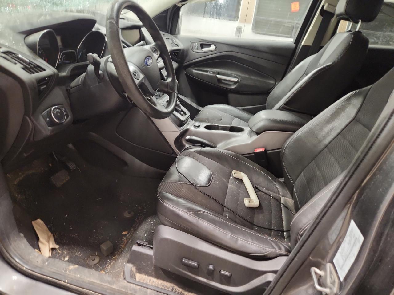 FORD ESCAPE SE