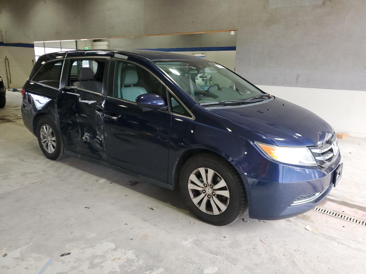 Lot #3302870942 2016 HONDA ODYSSEY EX