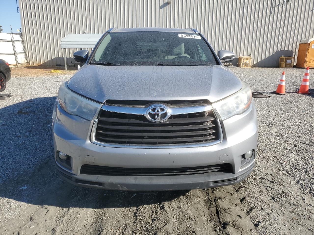 TOYOTA HIGHLANDER XLE