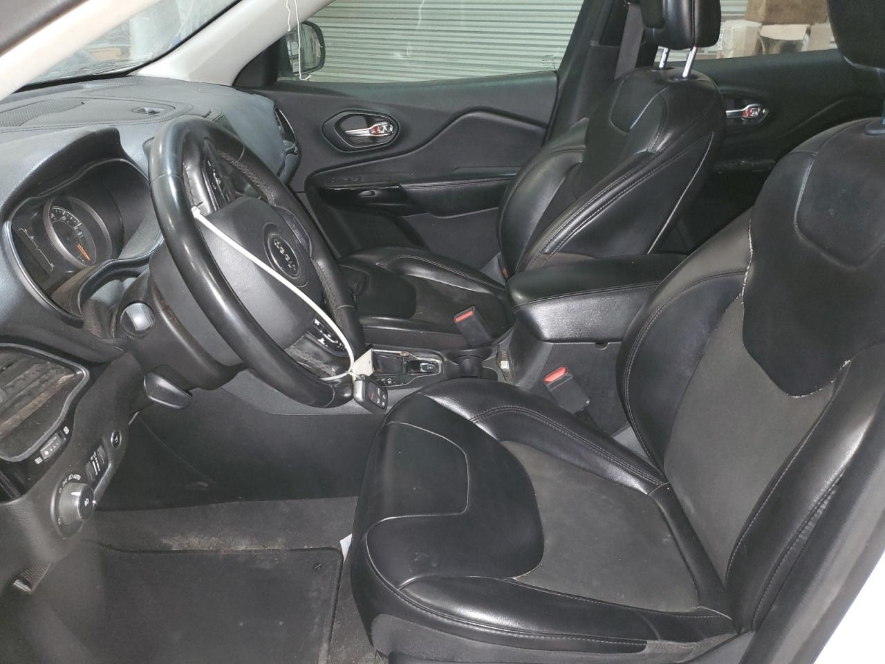 JEEP GRAND CHEROKEE LATITUDE PLUS