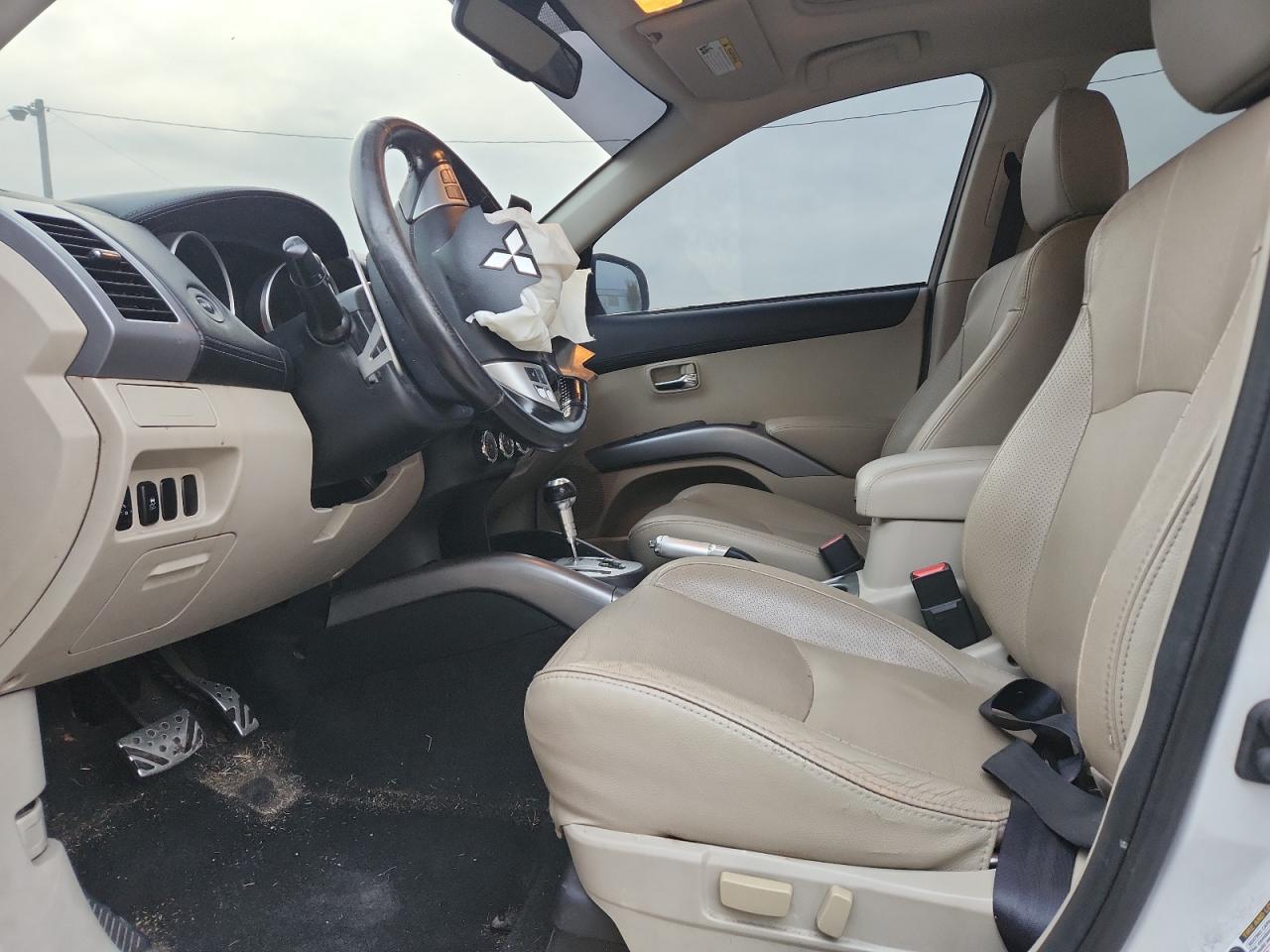 MITSUBISHI OUTLANDER GT