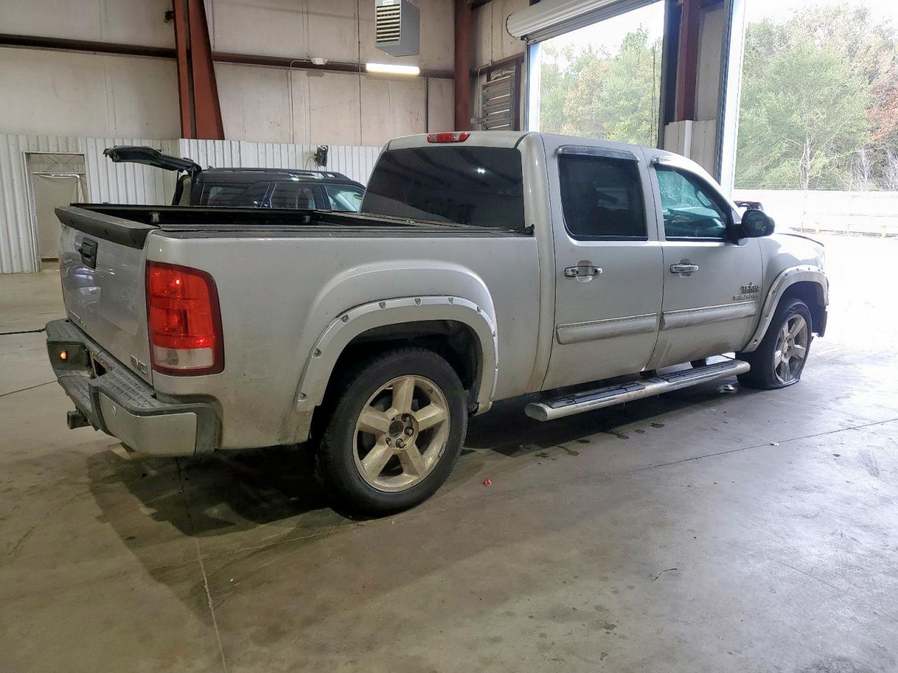 GMC SIERRA C1500 SLE