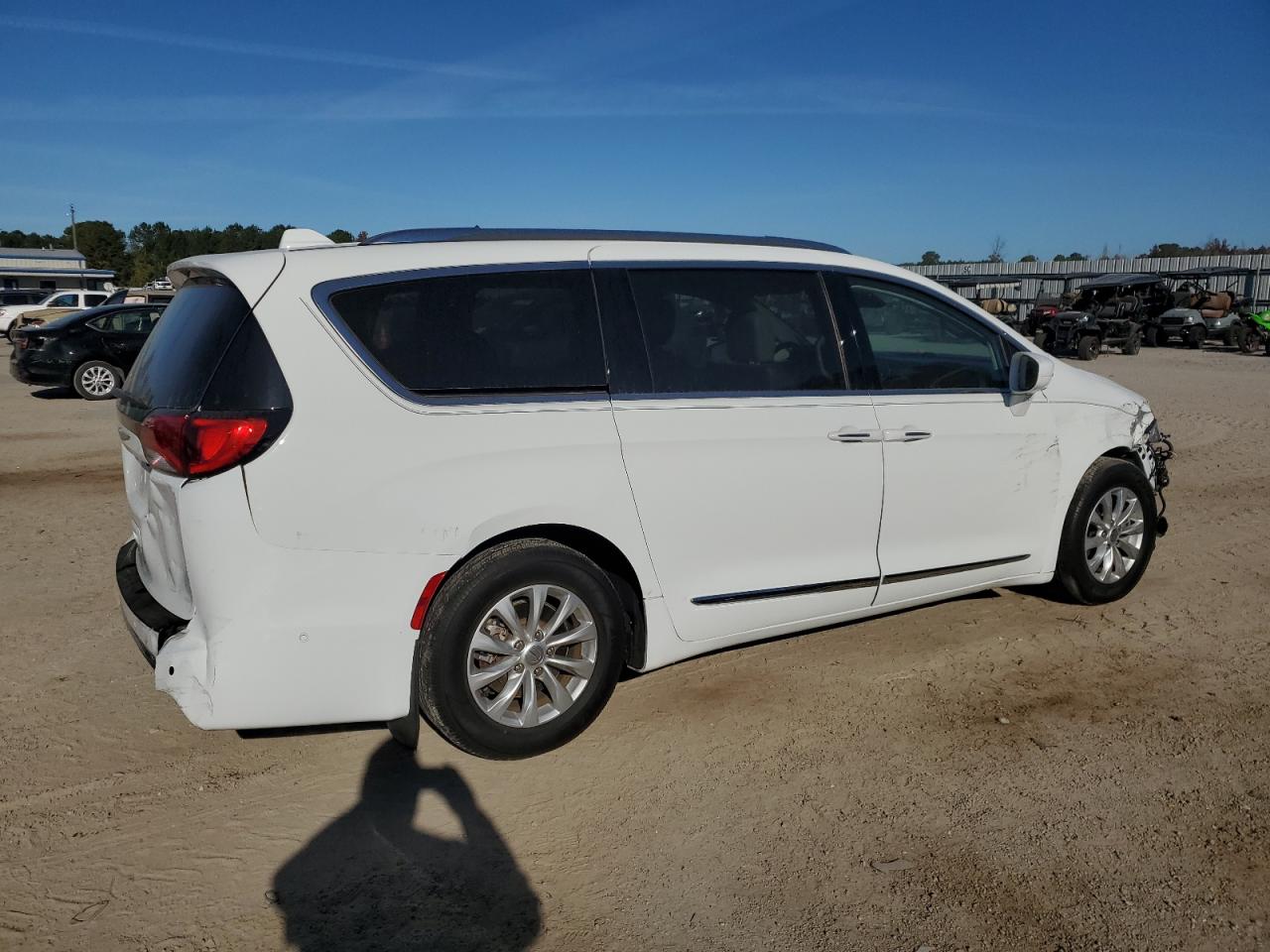CHRYSLER PACIFICA TOURING L