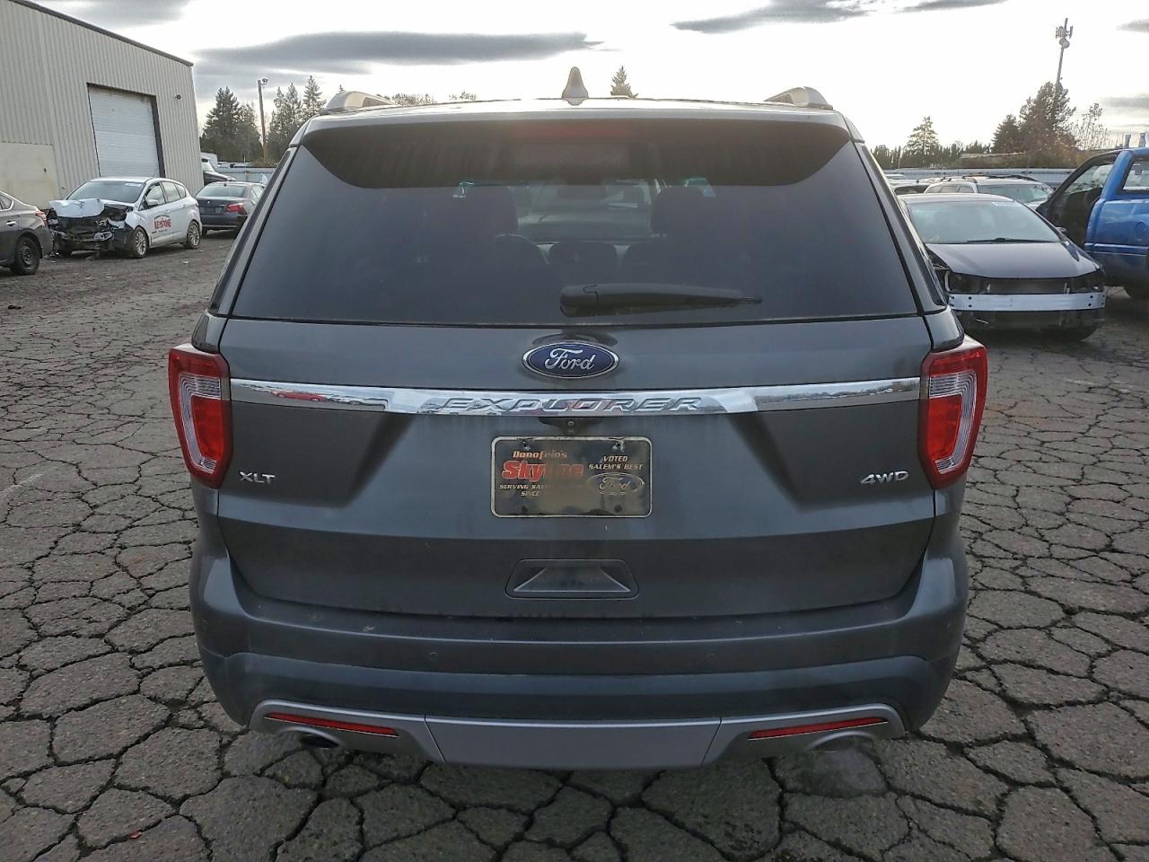 FORD EXPLORER XLT