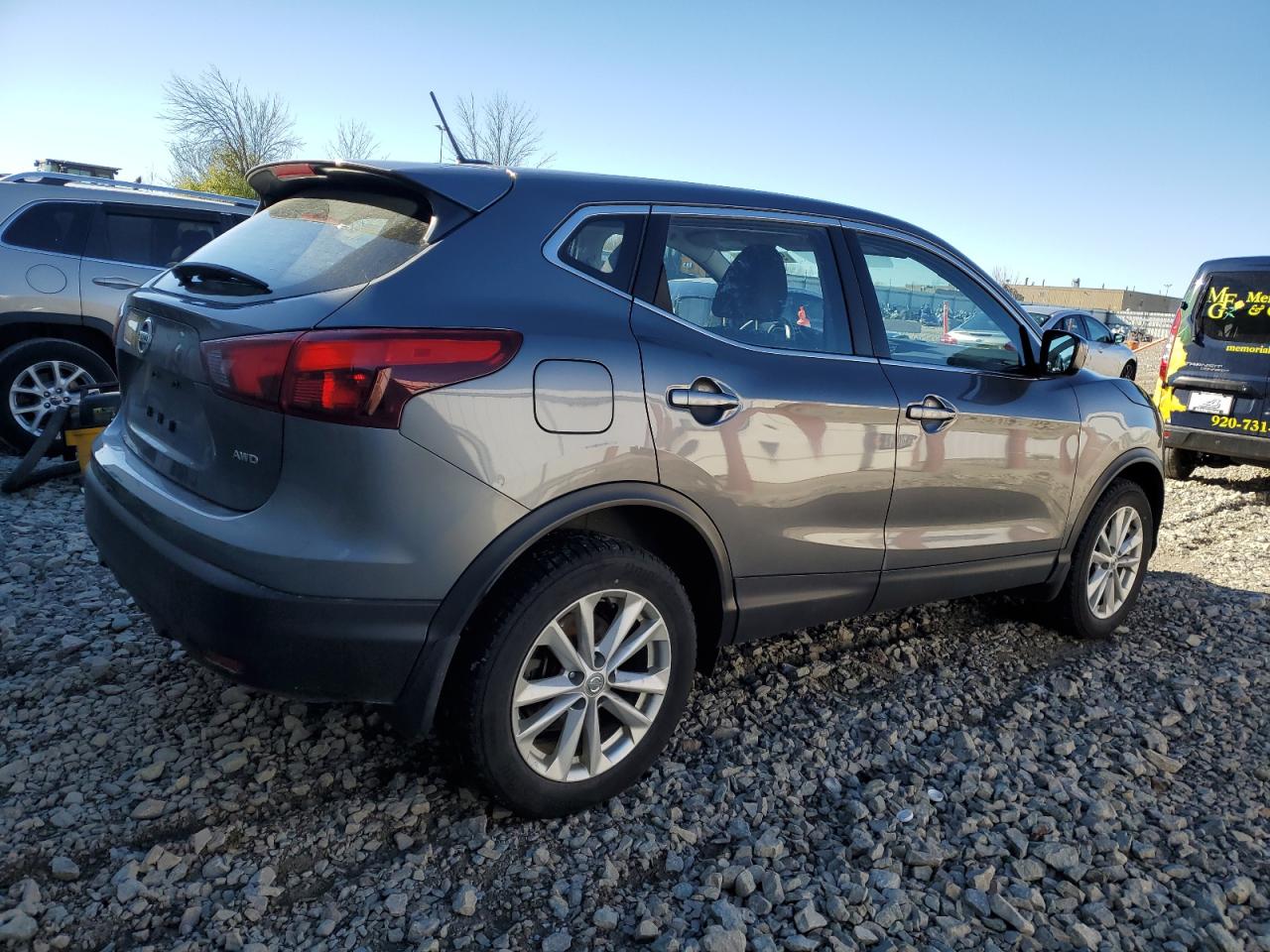 NISSAN ROGUE SPORT S