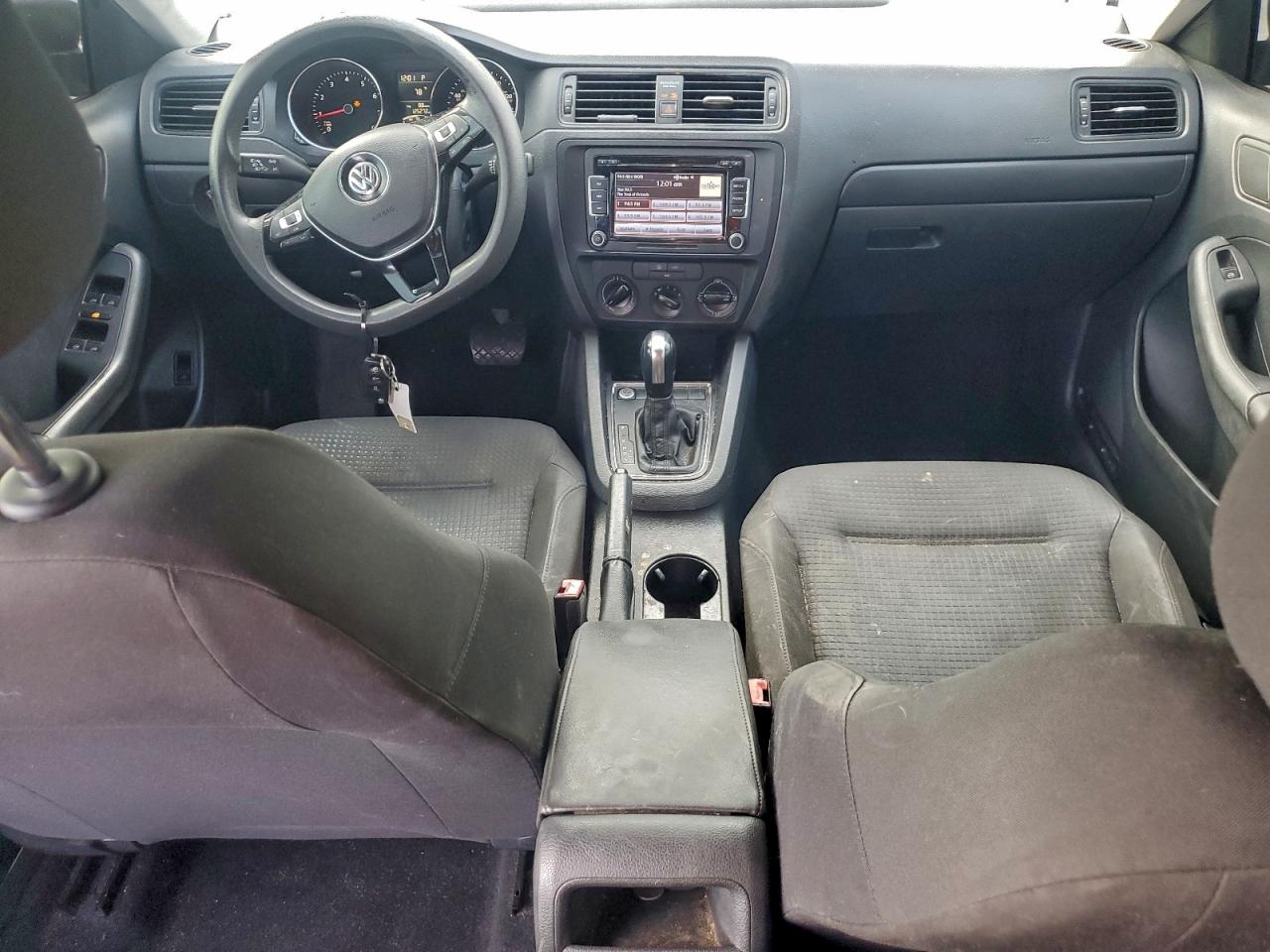 VOLKSWAGEN JETTA BASE