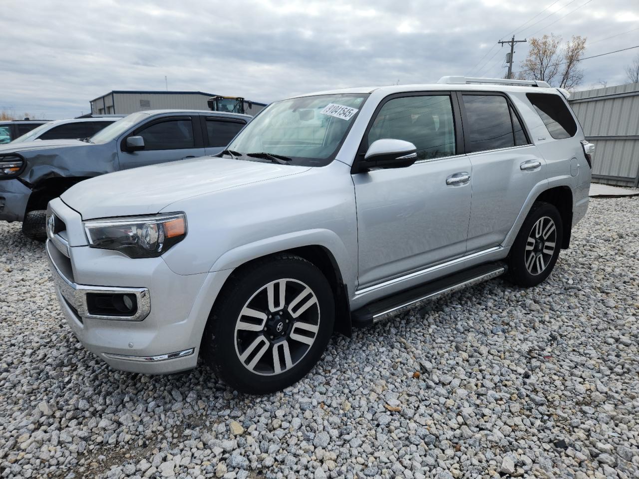 TOYOTA 4RUNNER SR5/SR5 PREMIUM