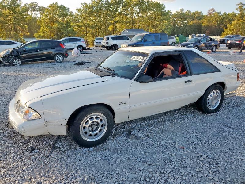 Global Auto Auctions: 1990 FORD MUSTANG LX