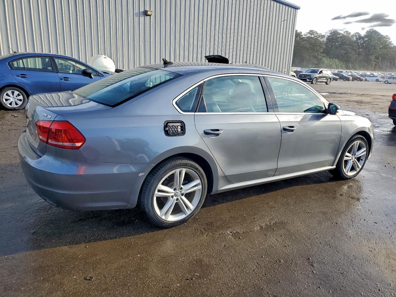 VOLKSWAGEN PASSAT SE