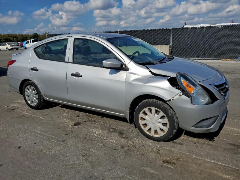 2017 NISSAN VERSA S #3297074517