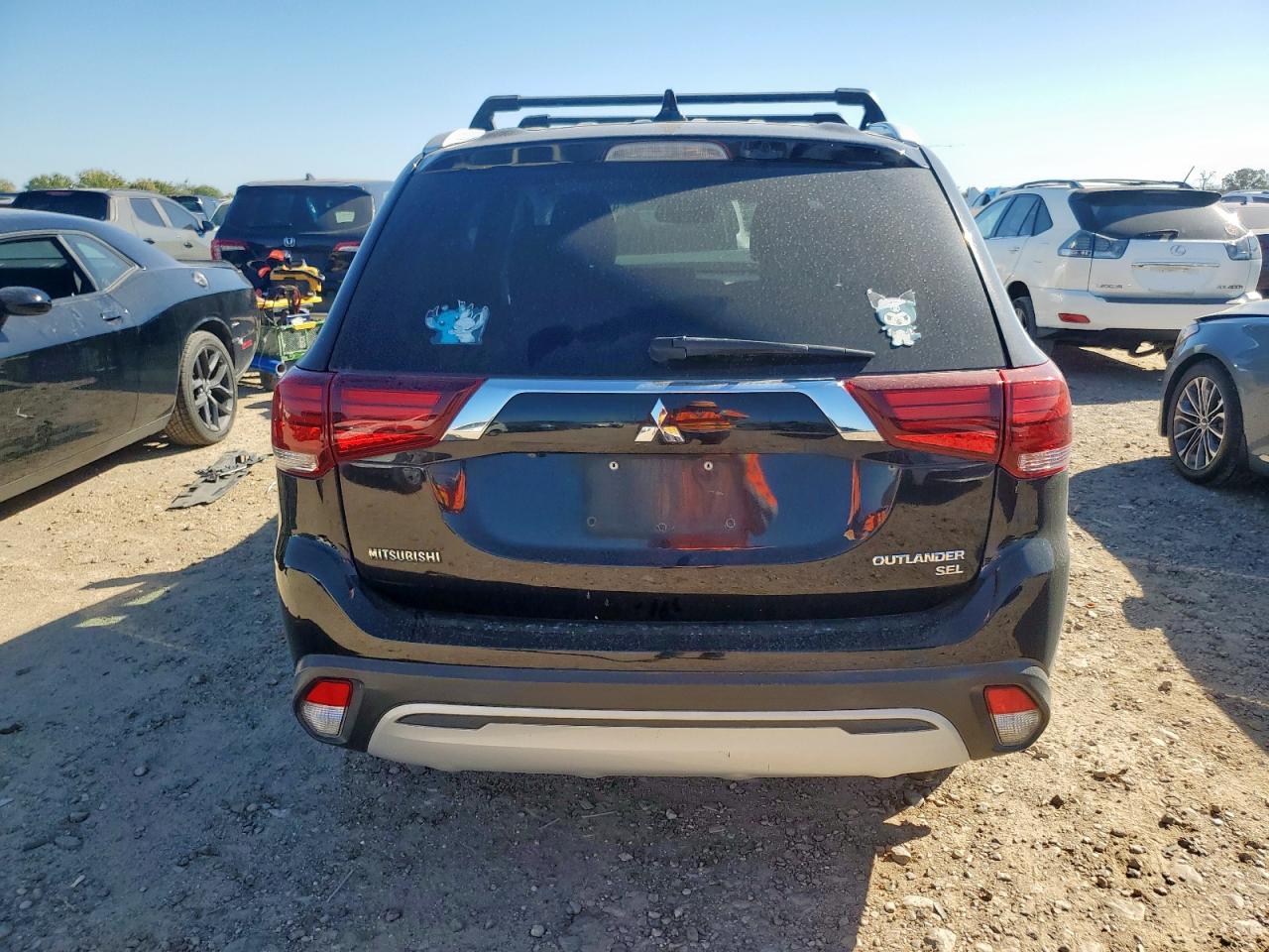 MITSUBISHI OUTLANDER SE