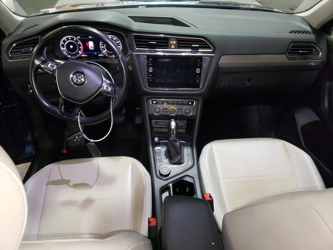 VOLKSWAGEN TIGUAN SE