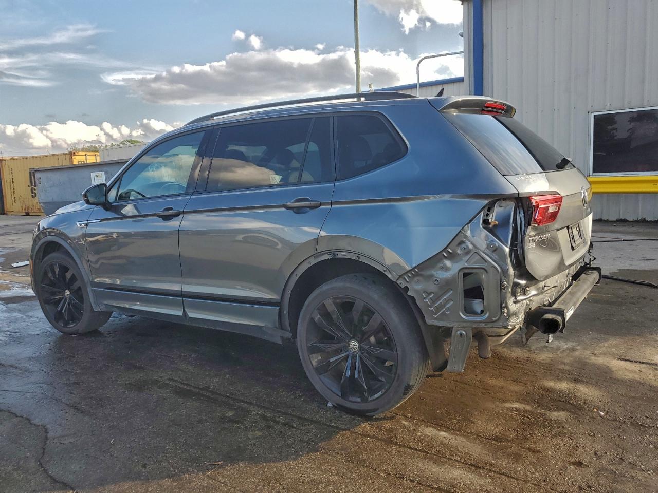 VOLKSWAGEN TIGUAN SE