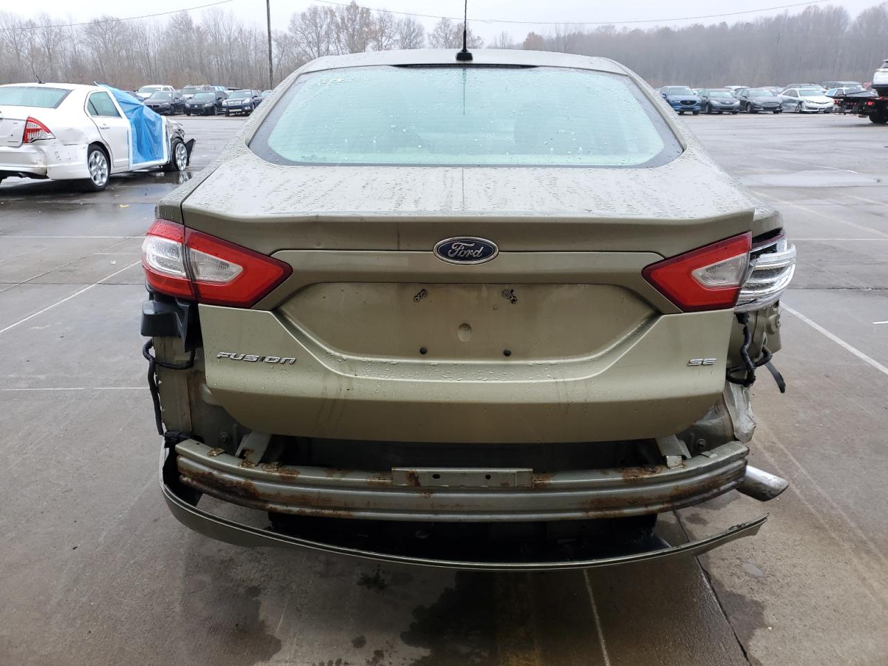 FORD FUSION SE