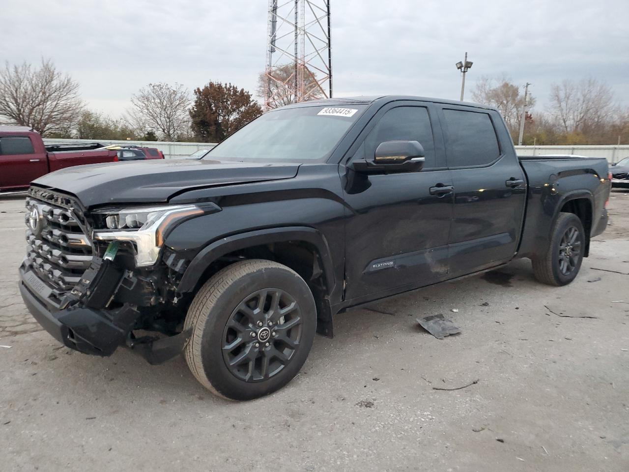 TOYOTA TUNDRA CREWMAX PLATINUM