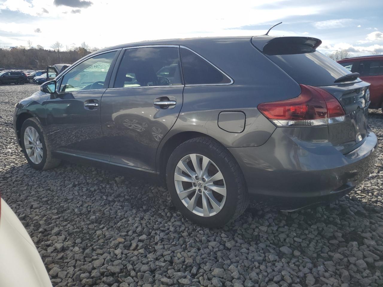 TOYOTA VENZA LE