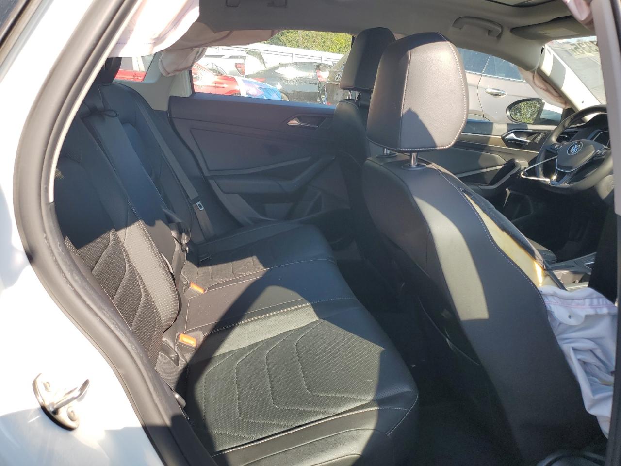 VOLKSWAGEN JETTA SEL PREMIUM