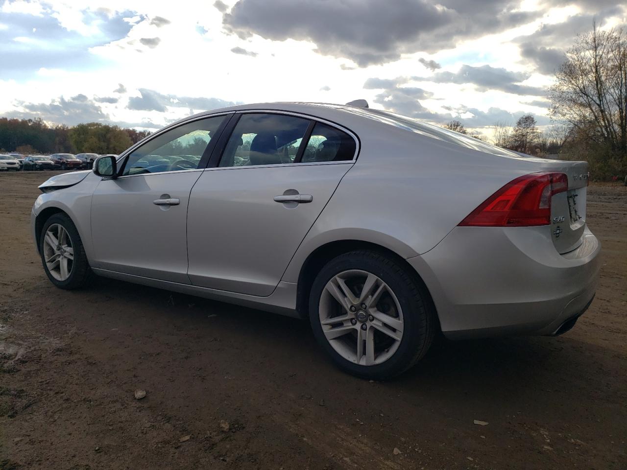 VOLVO S60 T5