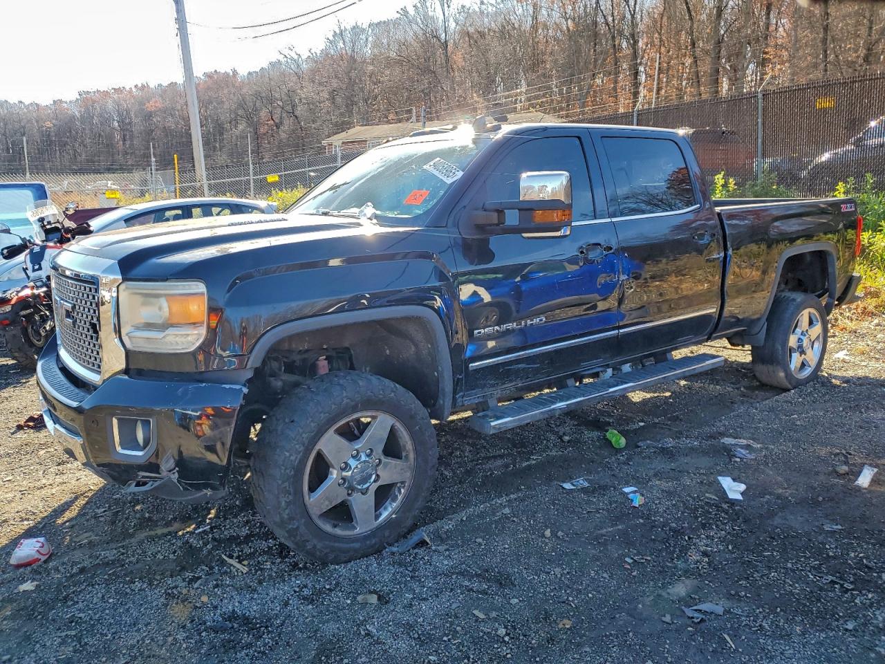 GMC SIERRA C2500 DENALI