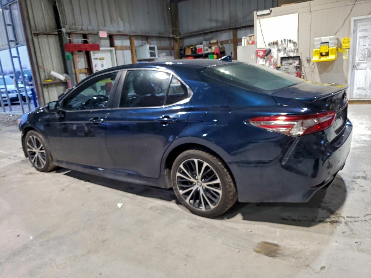 TOYOTA CAMRY L