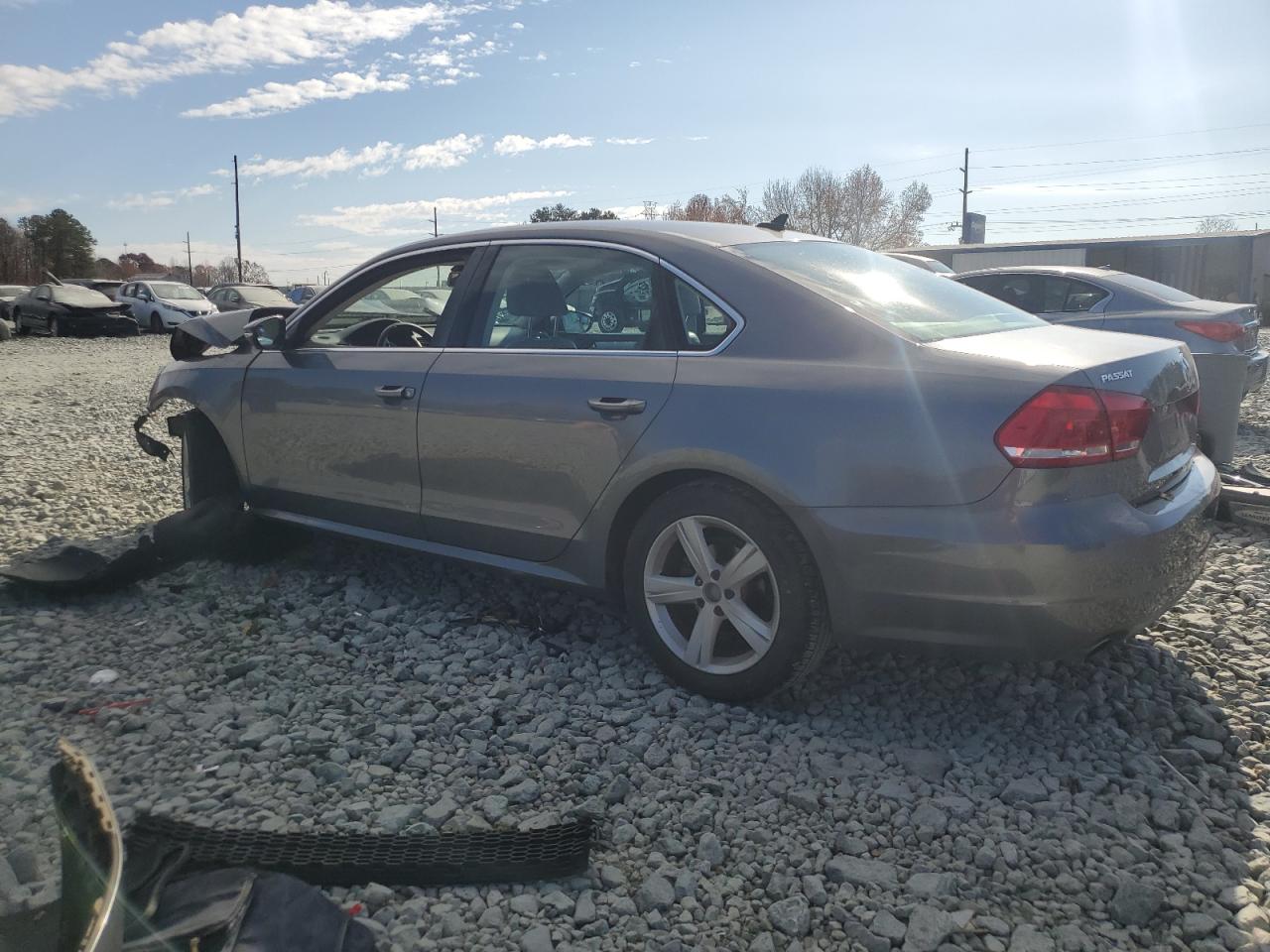 VOLKSWAGEN PASSAT SE