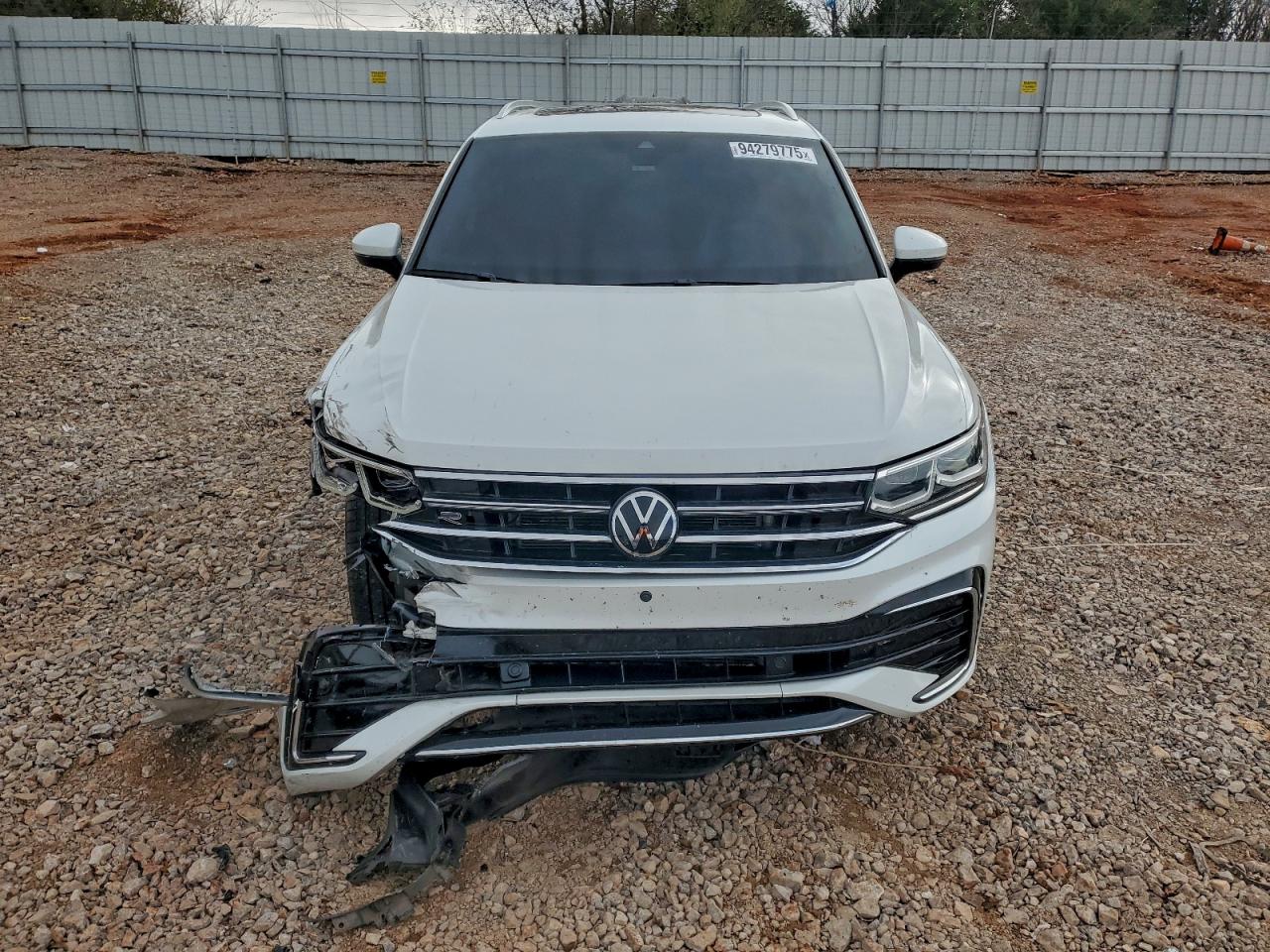 VOLKSWAGEN TIGUAN SEL R-LINE BLACK