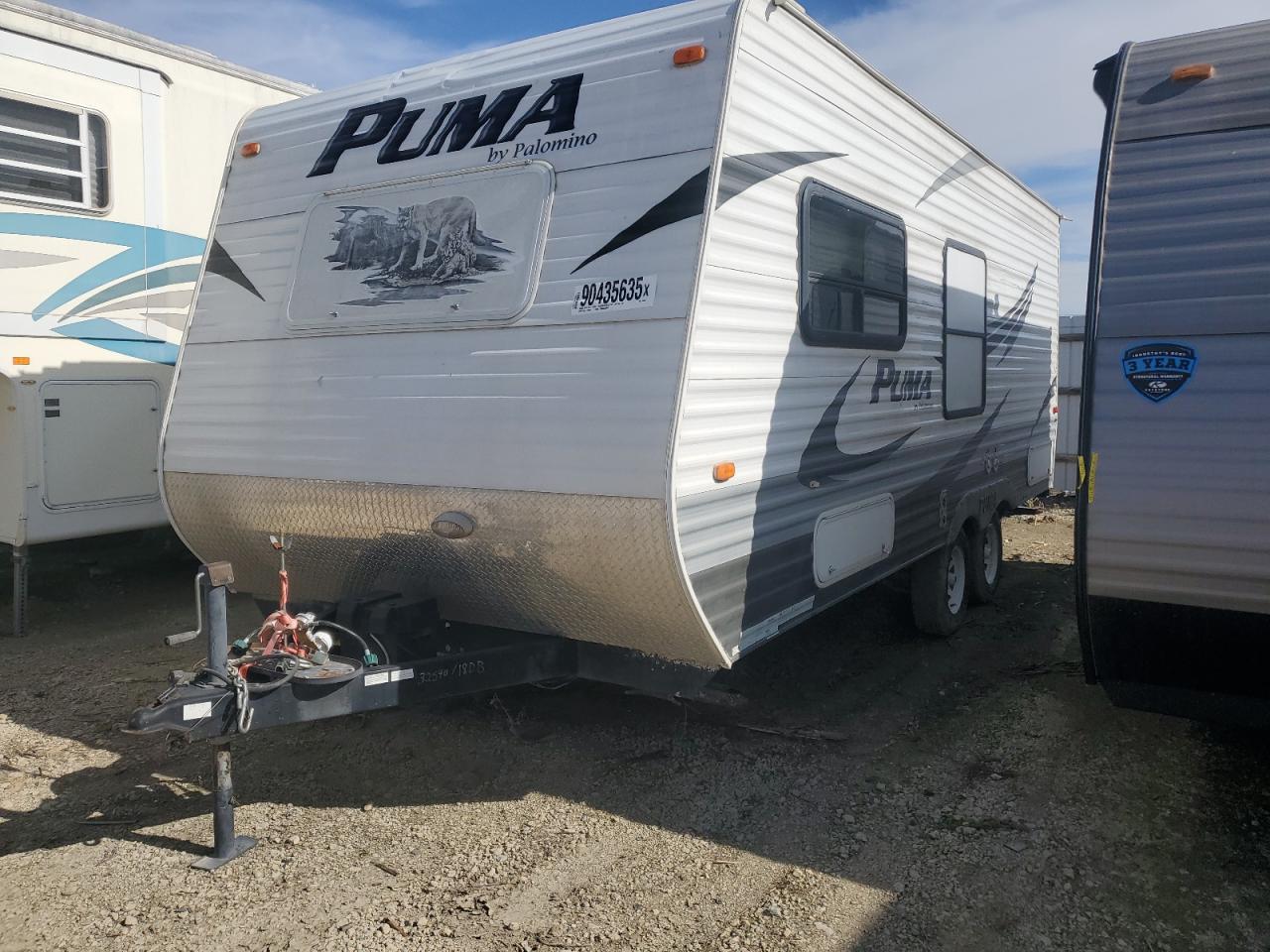 Lot #3285102401 2011 PUMA 5TH WHEEL