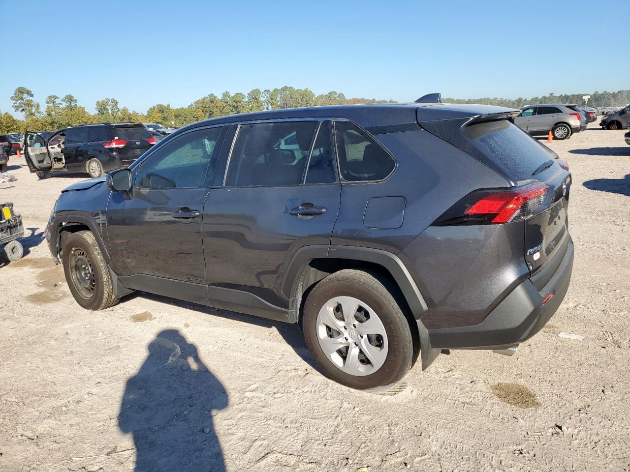 TOYOTA RAV4 LE