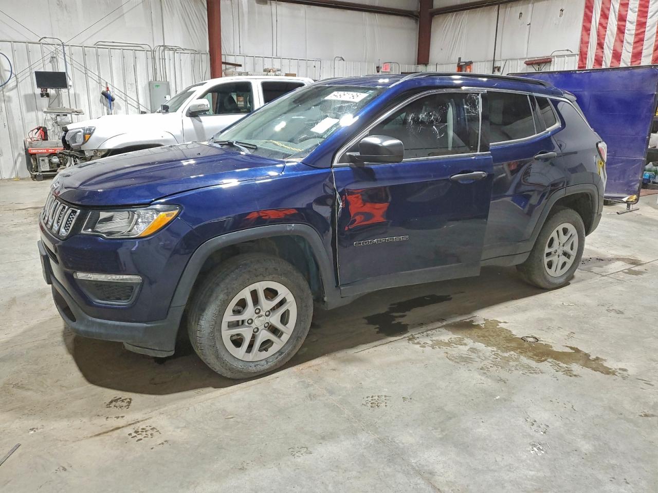 Lot #3298256021 2019 JEEP COMPASS SP