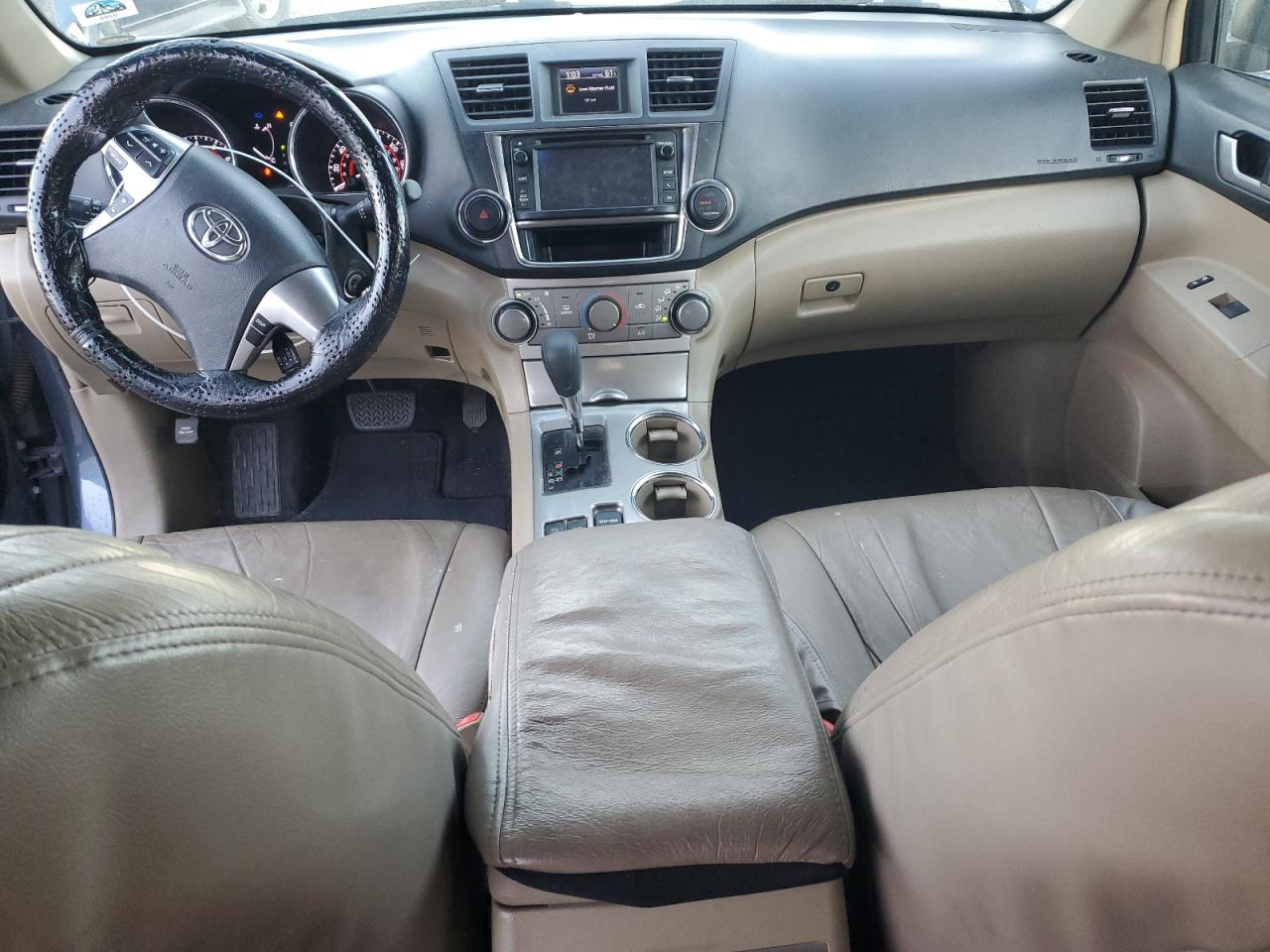 TOYOTA HIGHLANDER BASE