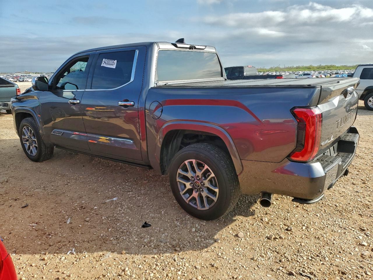 TOYOTA TUNDRA CREWMAX PLATINUM