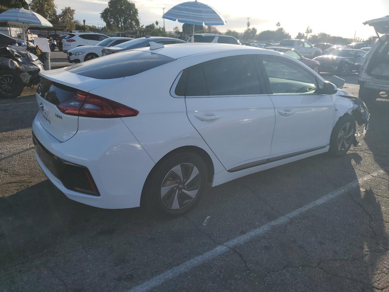 HYUNDAI IONIQ SEL
