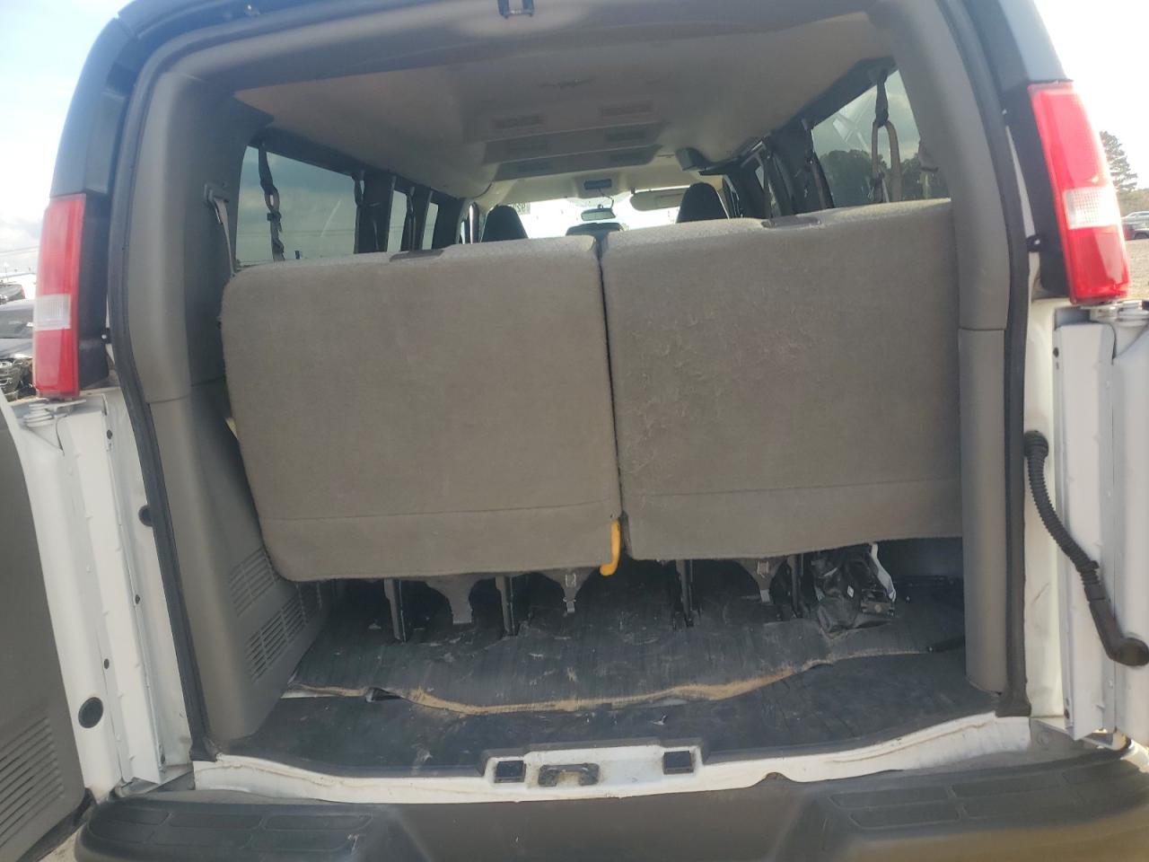 CHEVROLET EXPRESS LS