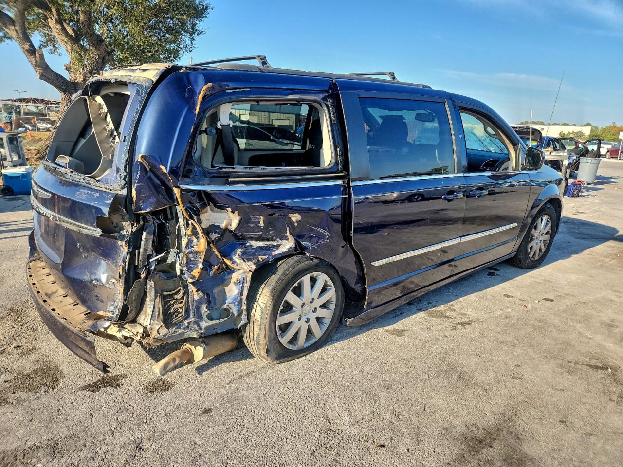 CHRYSLER TOWN & COUNTRY TOURING