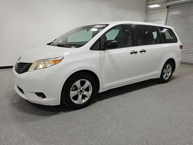 Global Auto Auctions: 2017 TOYOTA SIENNA