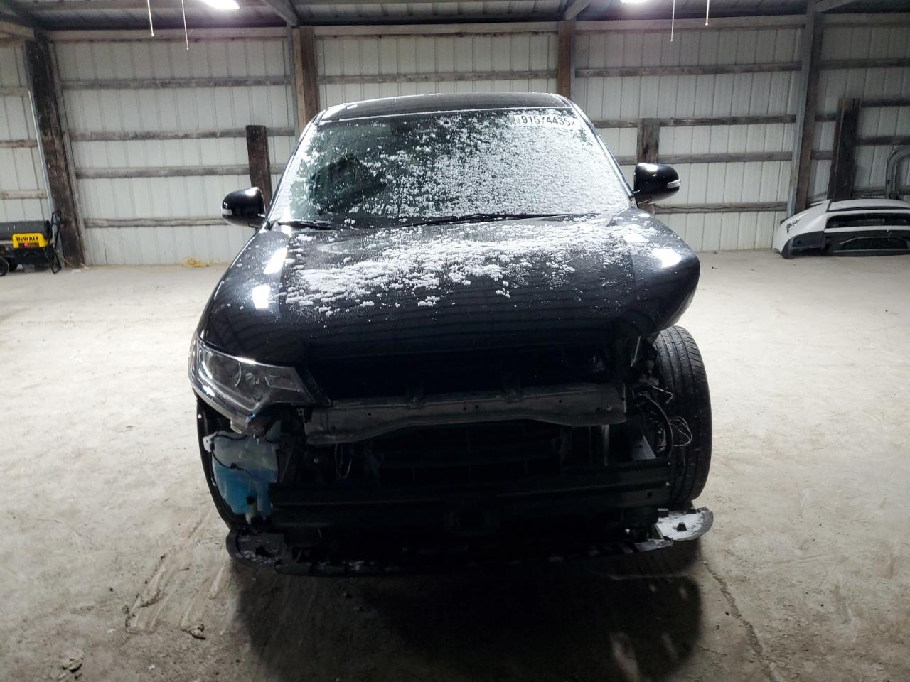 MITSUBISHI OUTLANDER SE