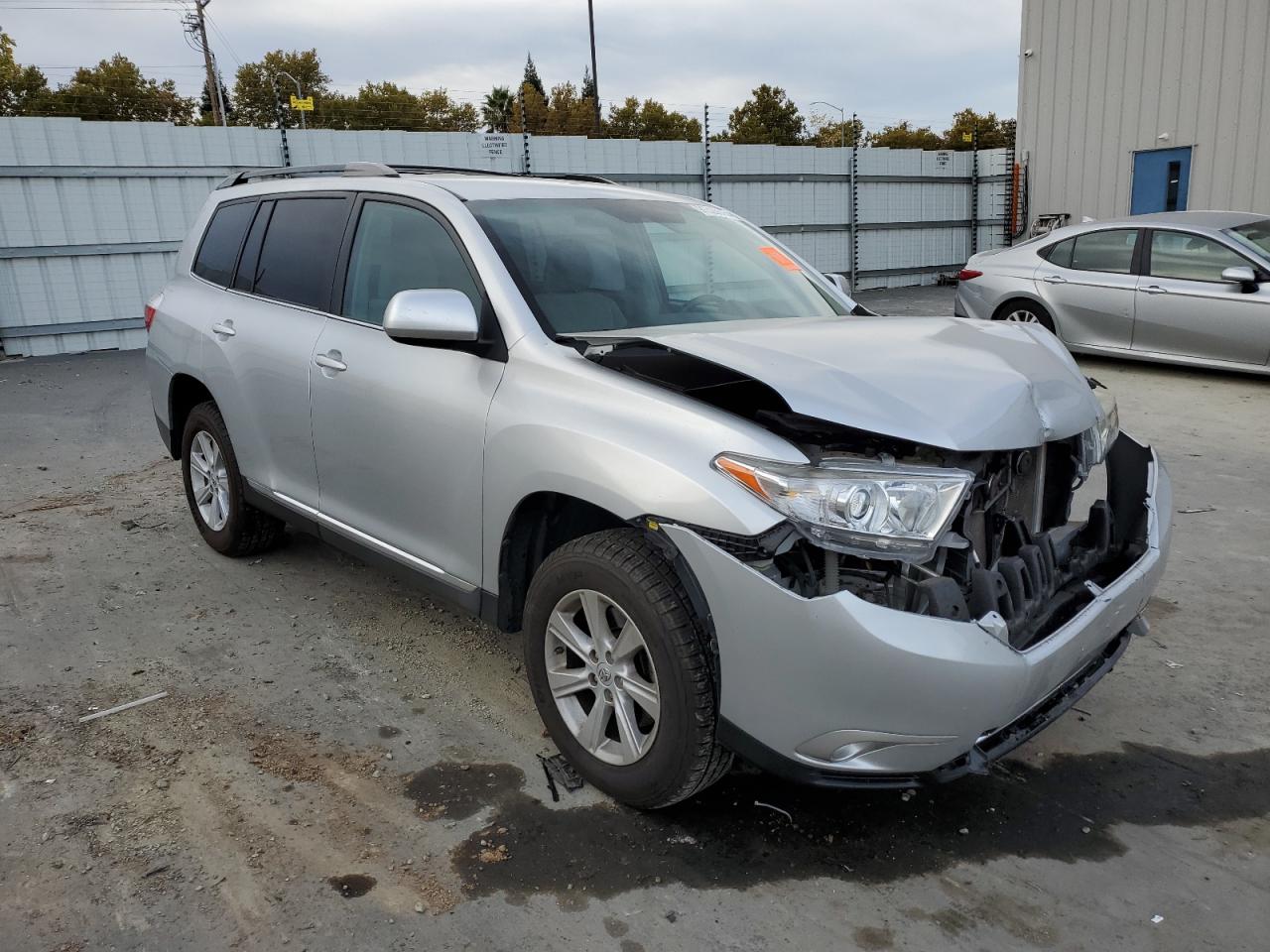 TOYOTA HIGHLANDER BASE