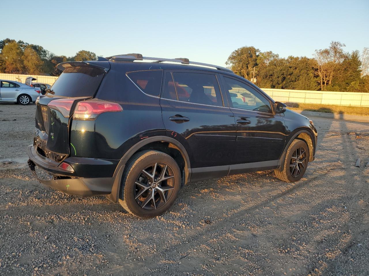 TOYOTA RAV4 SE