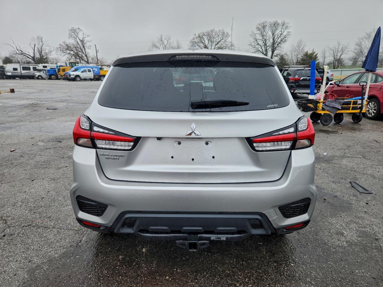 MITSUBISHI OUTLANDER ES