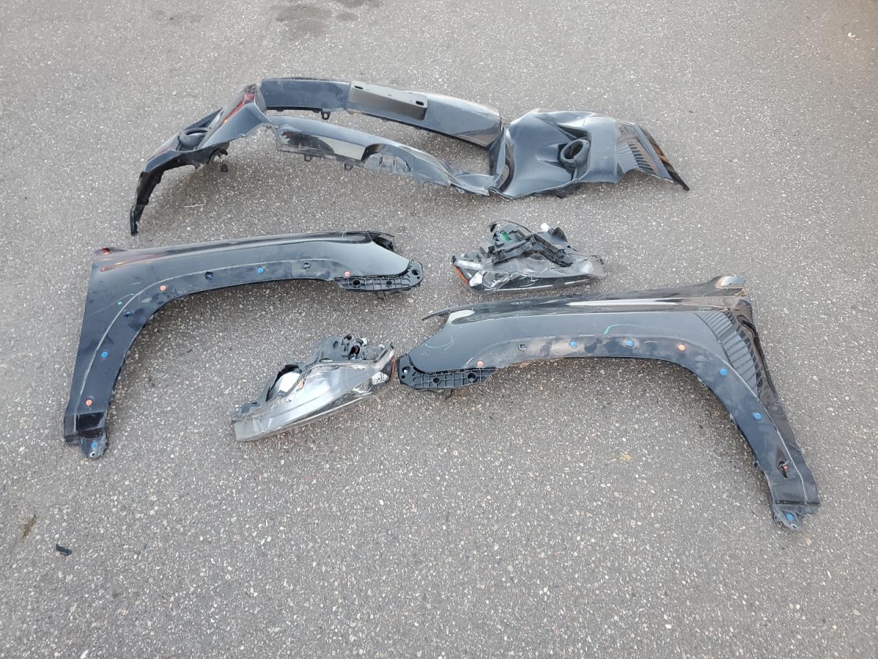 TOYOTA 4RUNNER SR5/SR5 PREMIUM