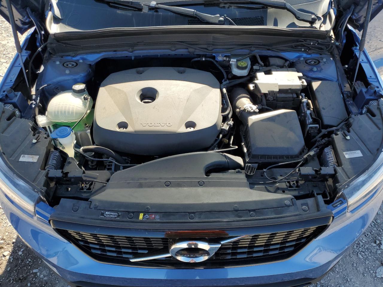 VOLVO XC40 T5 R-DESIGN