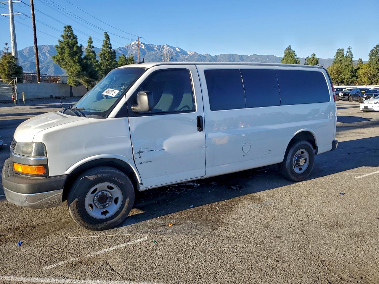 CHEVROLET EXPRESS LT