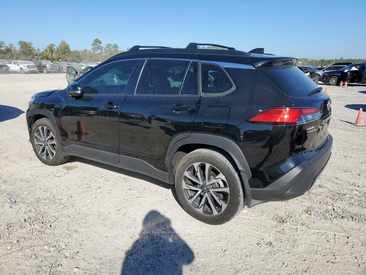 TOYOTA COROLLA CROSS XLE