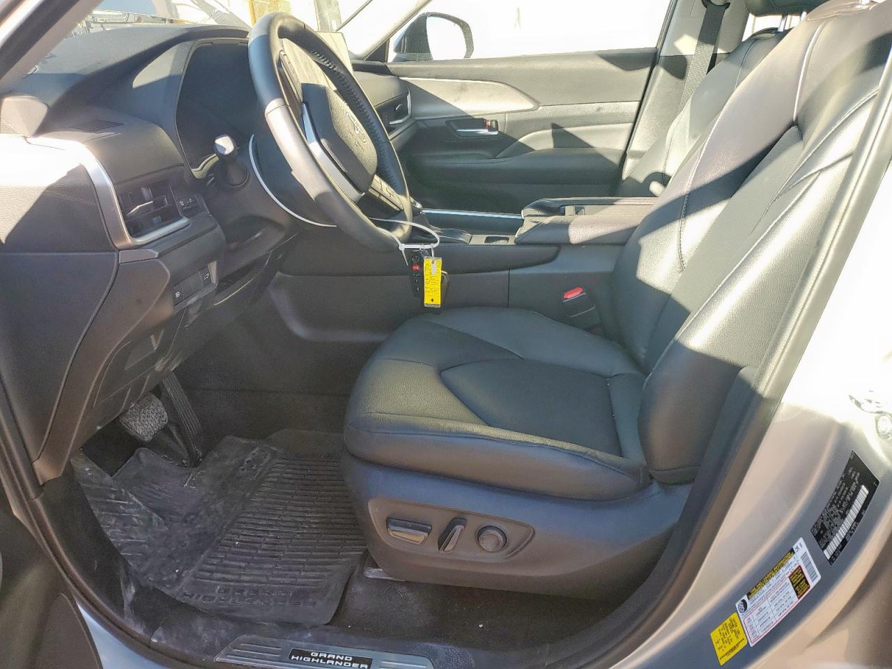 TOYOTA HIGHLANDER XLE