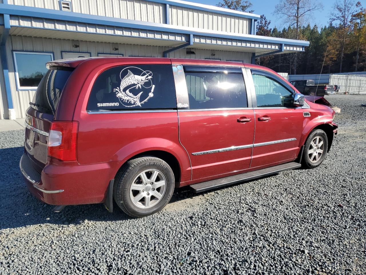 CHRYSLER TOWN & COUNTRY TOURING L