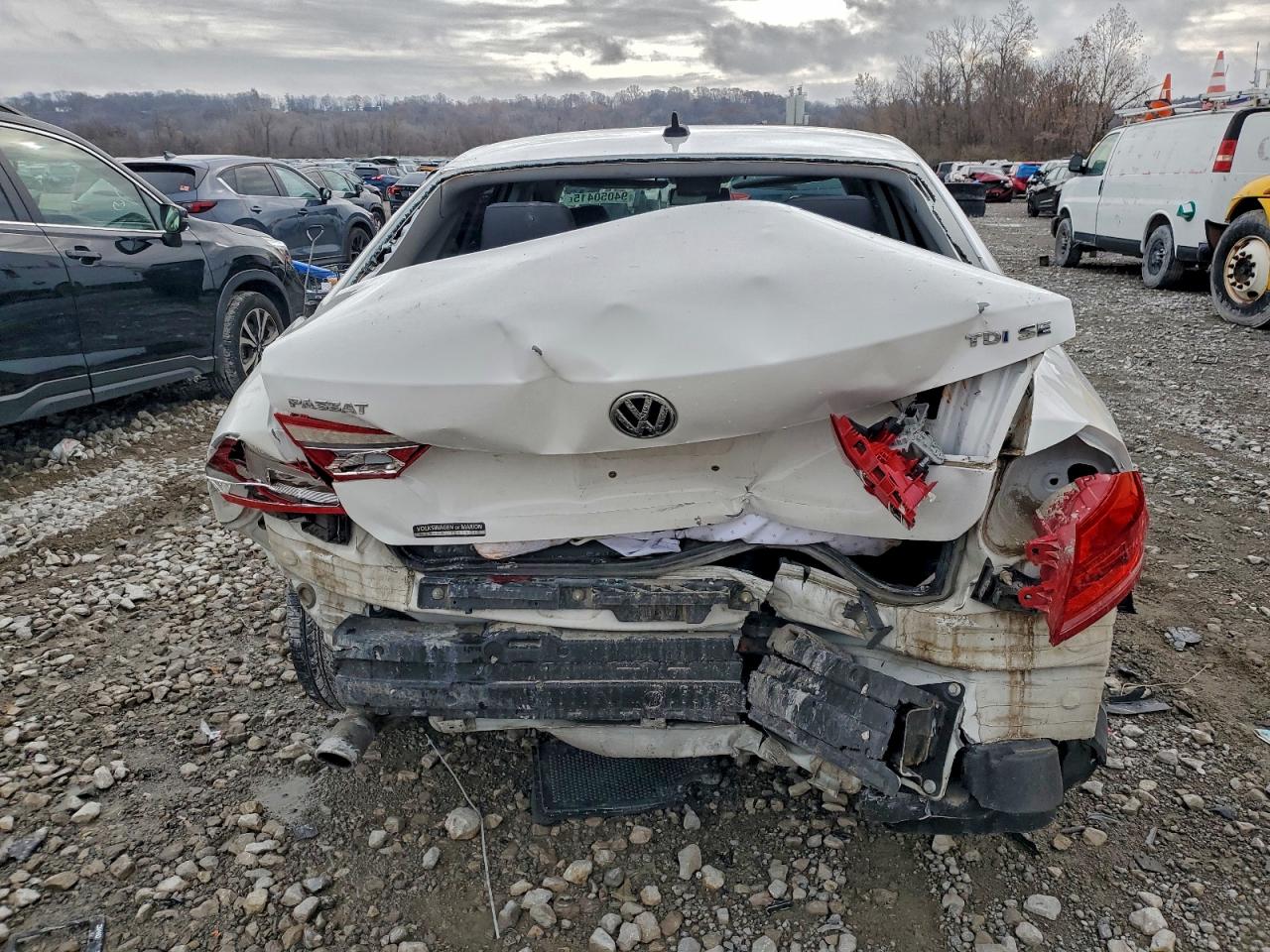 VOLKSWAGEN PASSAT SE