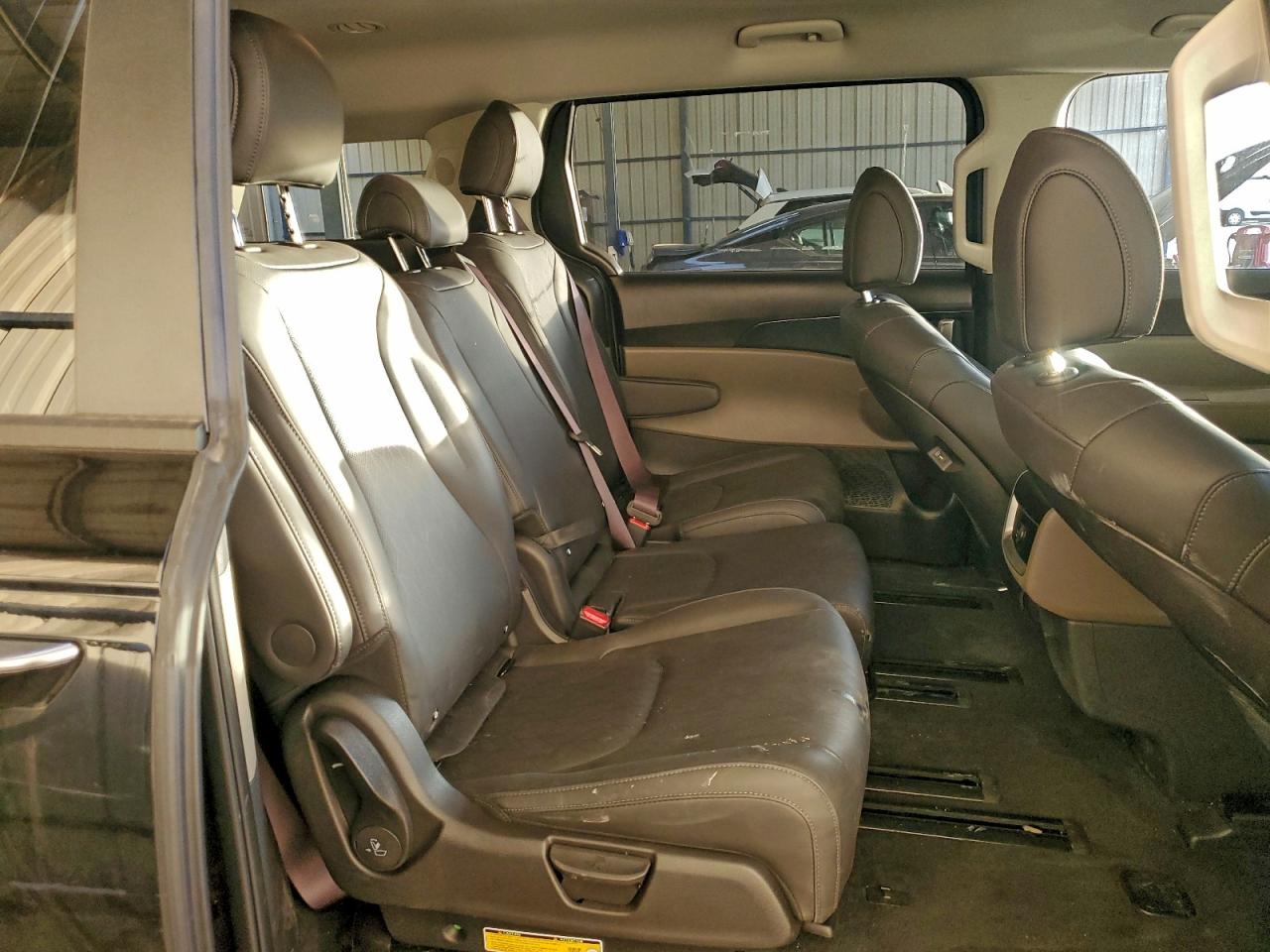 KIA CARNIVAL LX