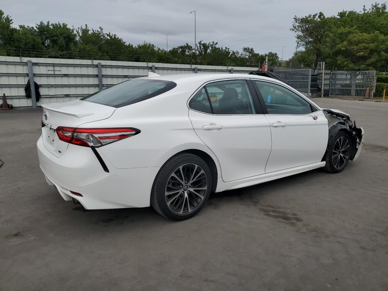 TOYOTA CAMRY L